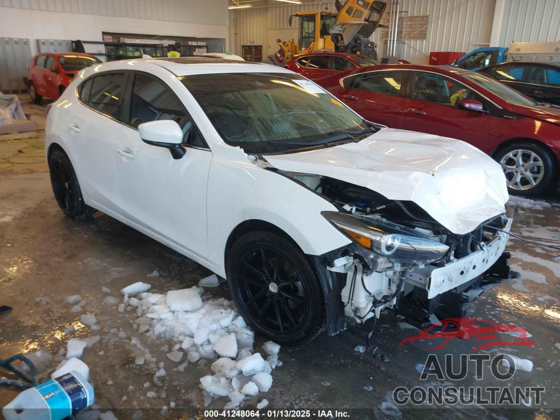 MAZDA MAZDA3 2018 - 3MZBN1M32JM266149