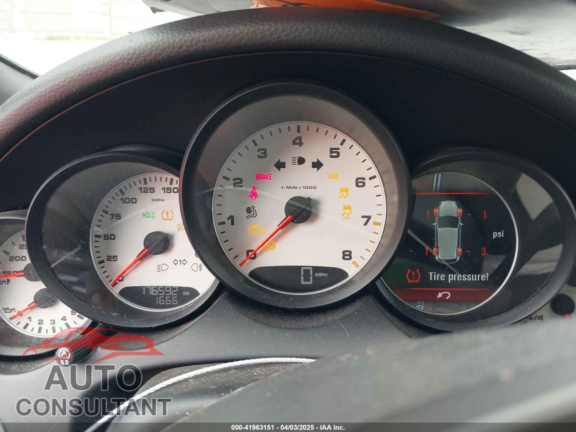 PORSCHE CAYENNE 2011 - WP1AA2A20BLA08922