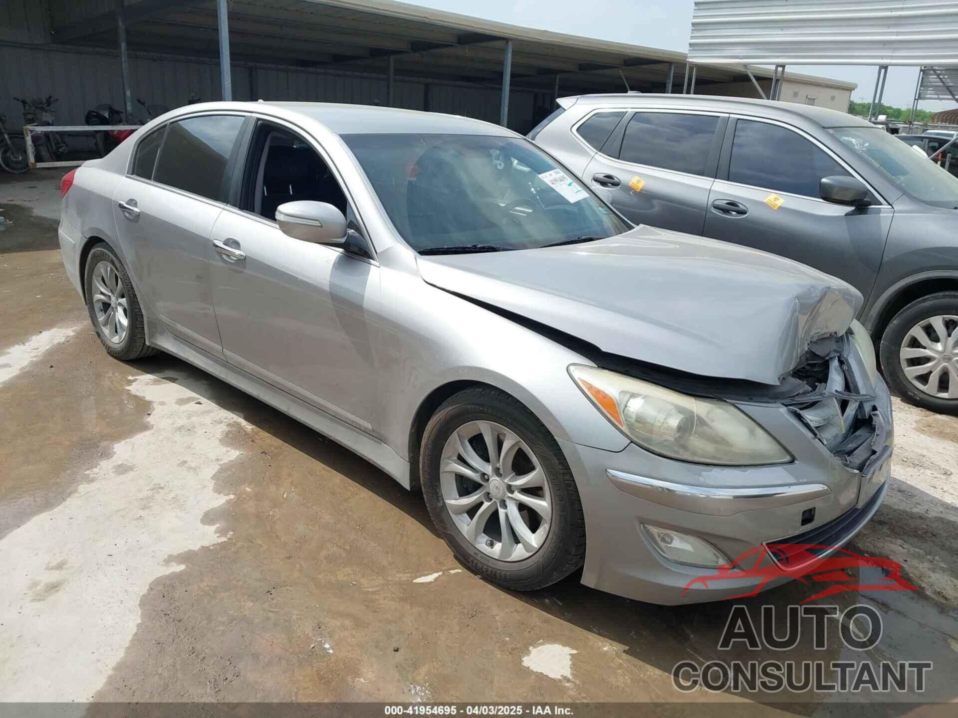 HYUNDAI GENESIS 2013 - KMHGC4DD5DU233358