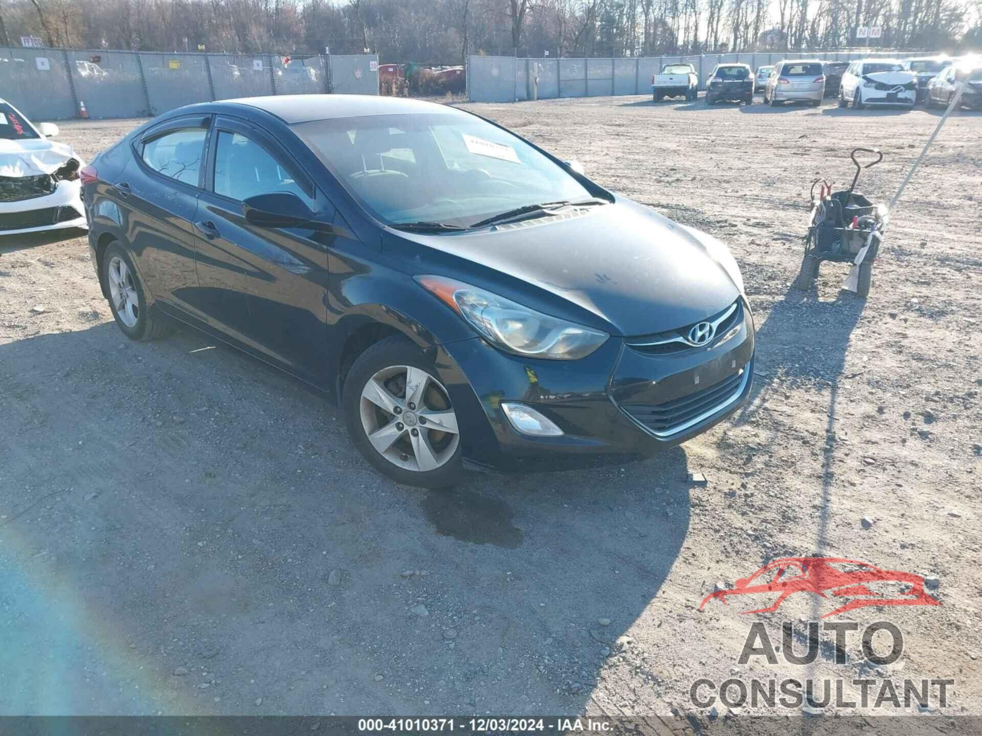 HYUNDAI ELANTRA 2012 - KMHDH4AE8CU425437