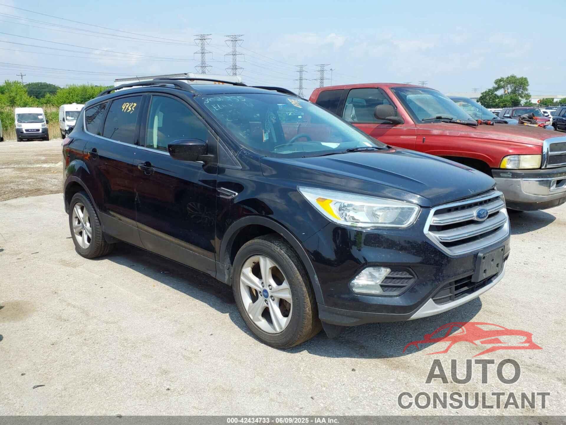 FORD ESCAPE 2017 - 1FMCU9GD3HUE58209