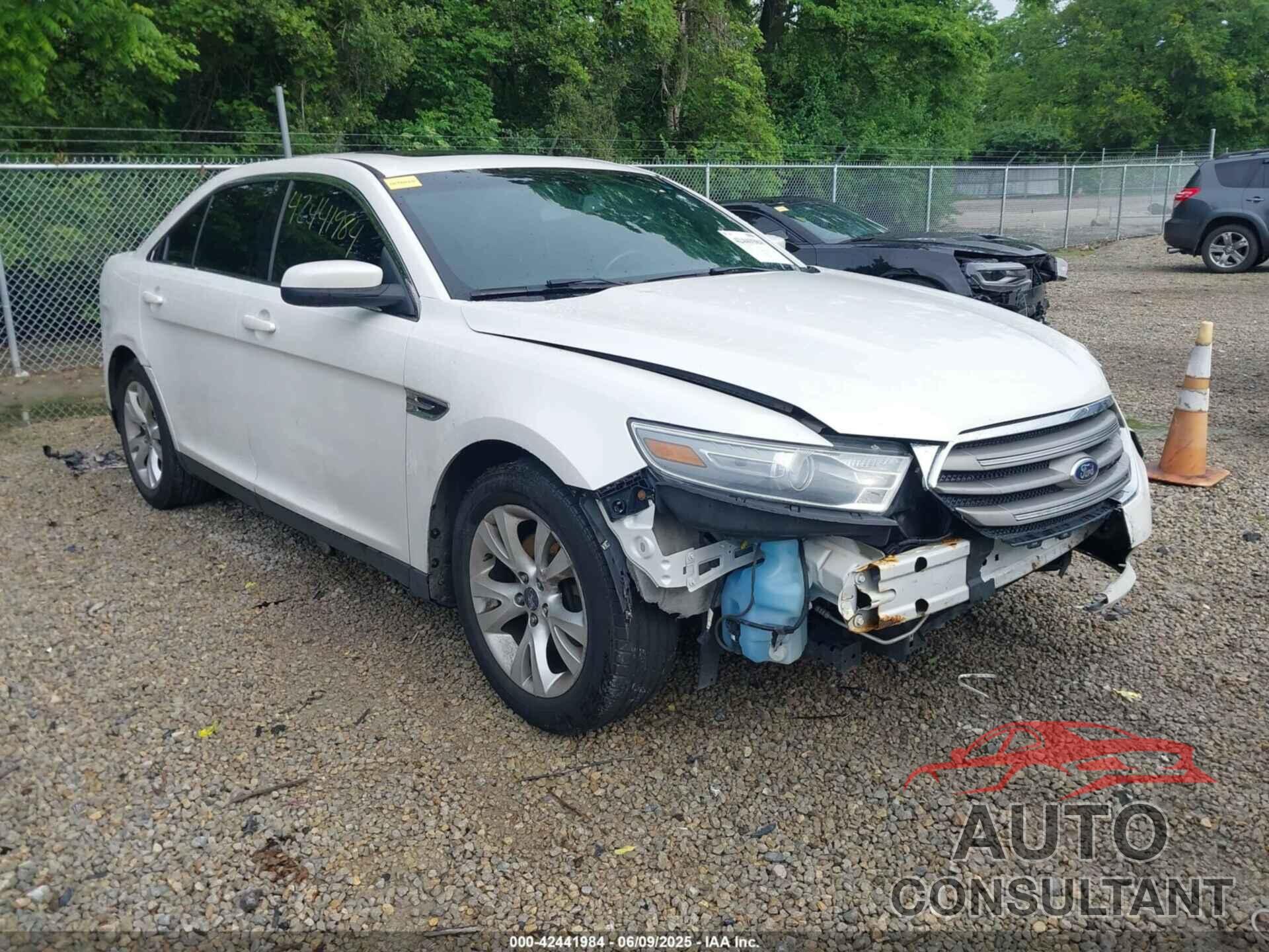 FORD TAURUS 2014 - 1FAHP2E88EG129018