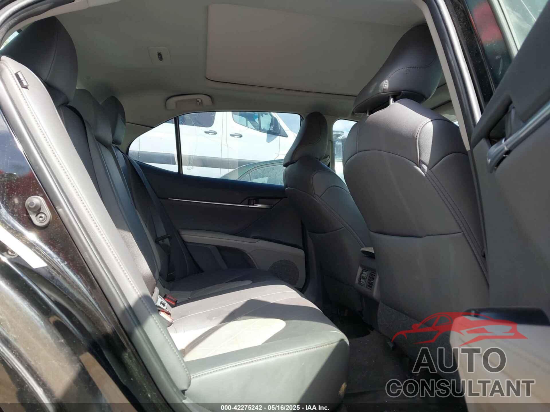 TOYOTA CAMRY 2019 - 4T1B11HK4KU159810