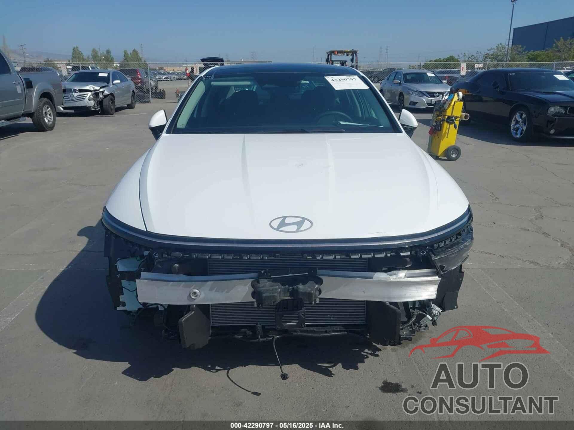 HYUNDAI SONATA 2024 - KMHL14JA6RA426688