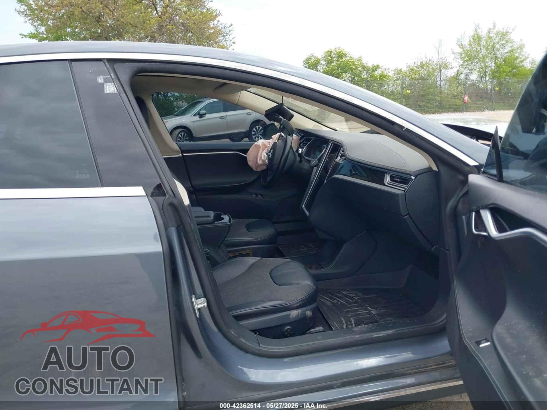 TESLA MODEL S 2013 - 5YJSA1CG9DFP27357