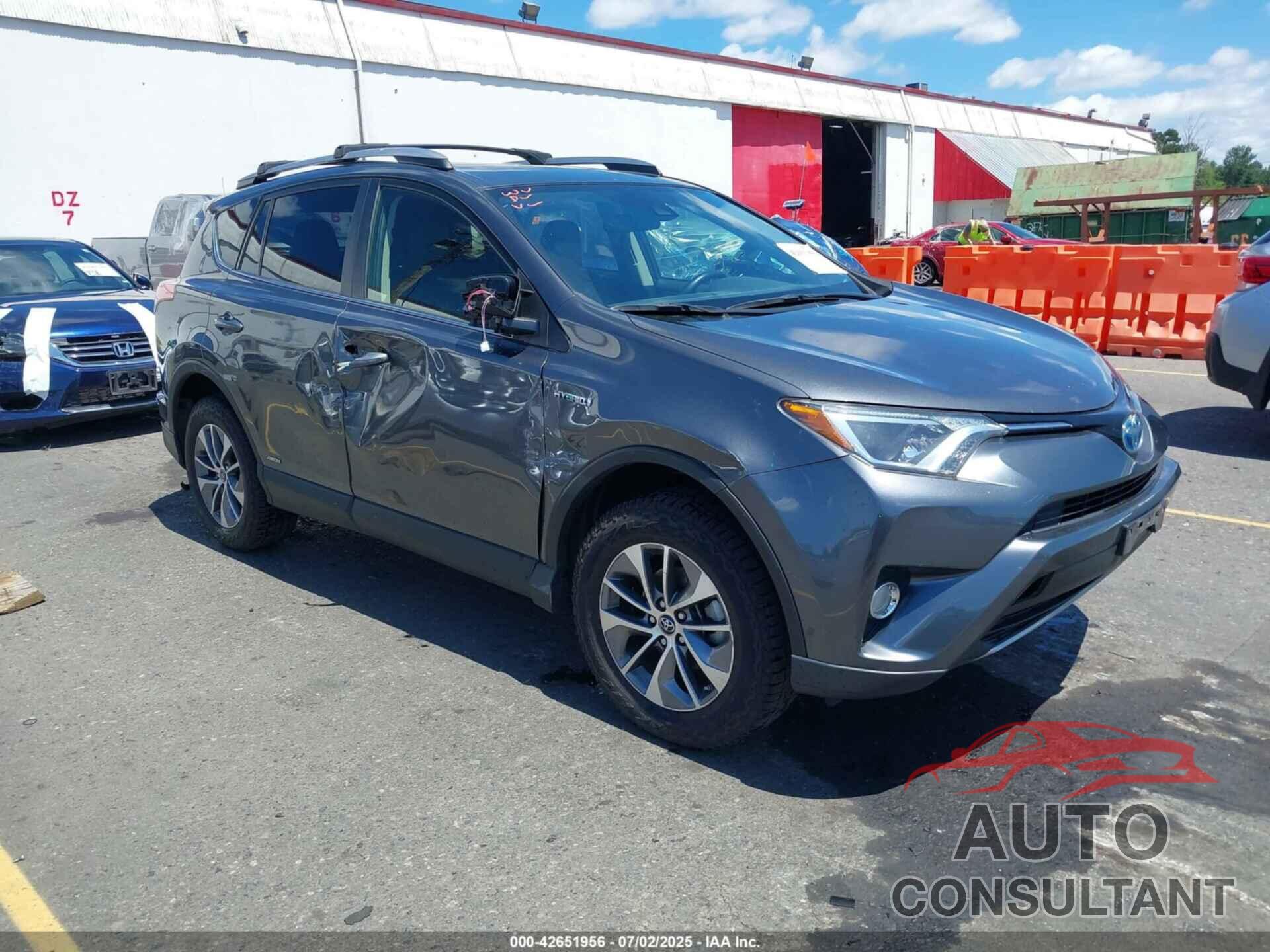 TOYOTA RAV4 HYBRID 2017 - JTMRJREV2HD114731