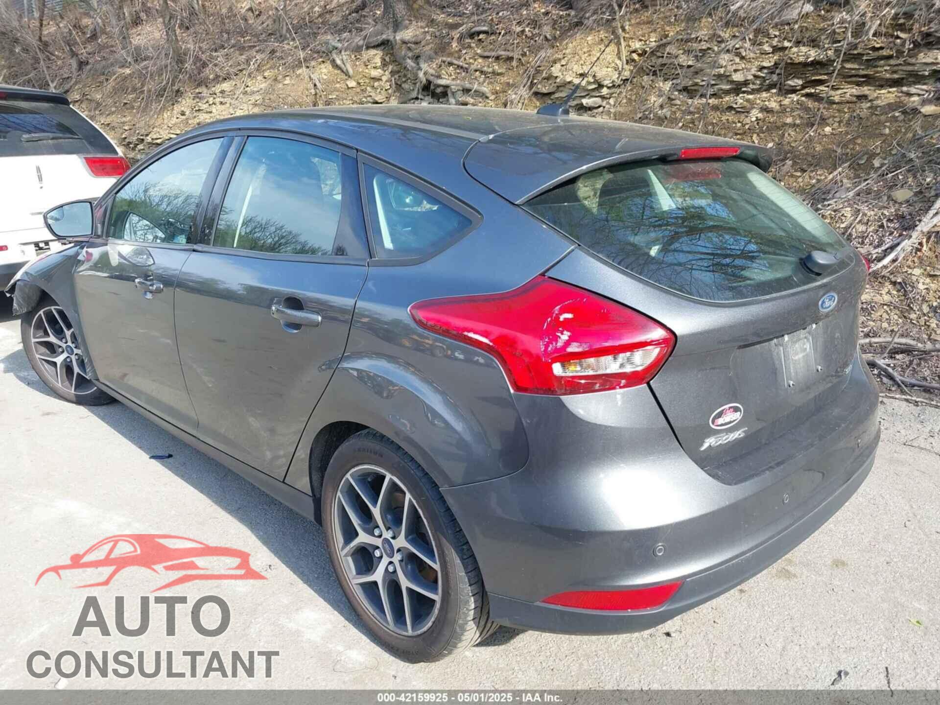 FORD FOCUS 2017 - 1FADP3M2XHL232048