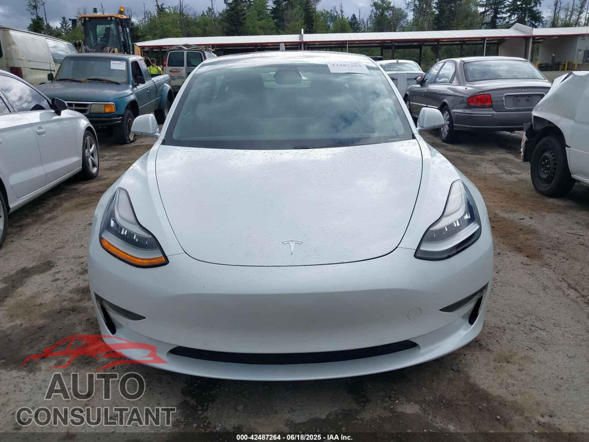 TESLA MODEL 3 2018 - 5YJ3E1EB8JF131405