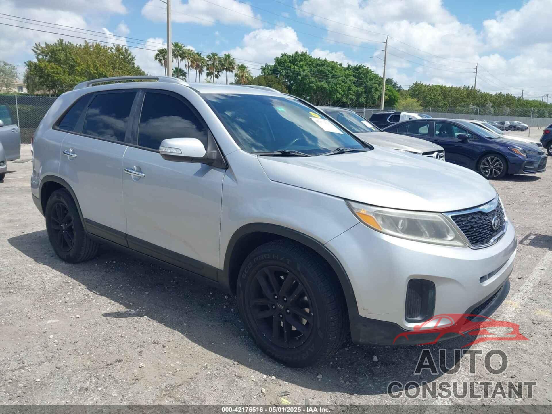KIA SORENTO 2014 - 5XYKT4A76EG502421