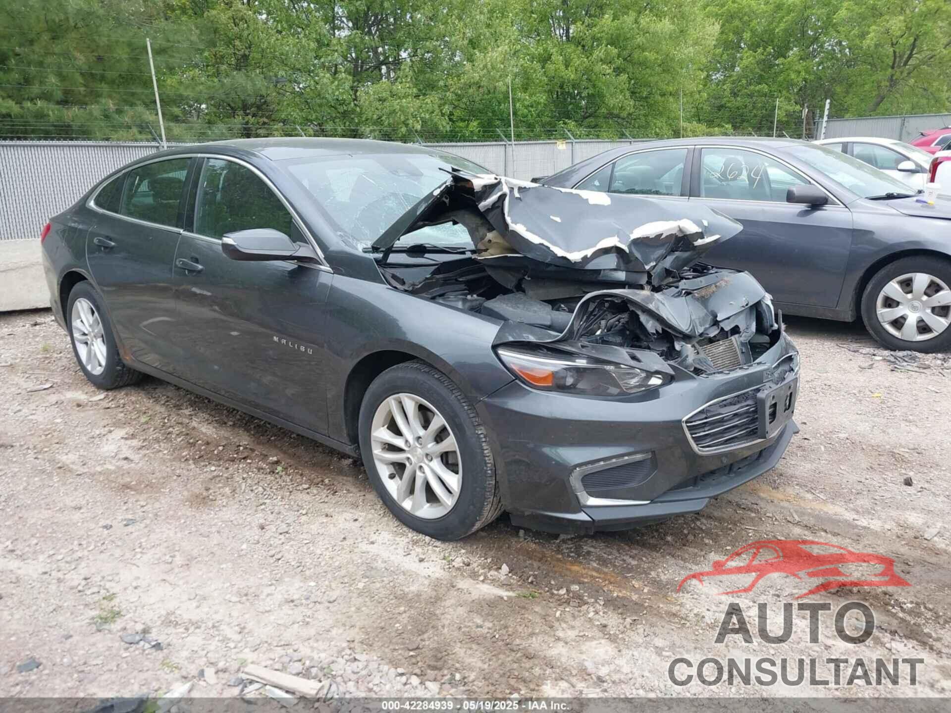 CHEVROLET MALIBU 2017 - 1G1ZE5ST2HF161982