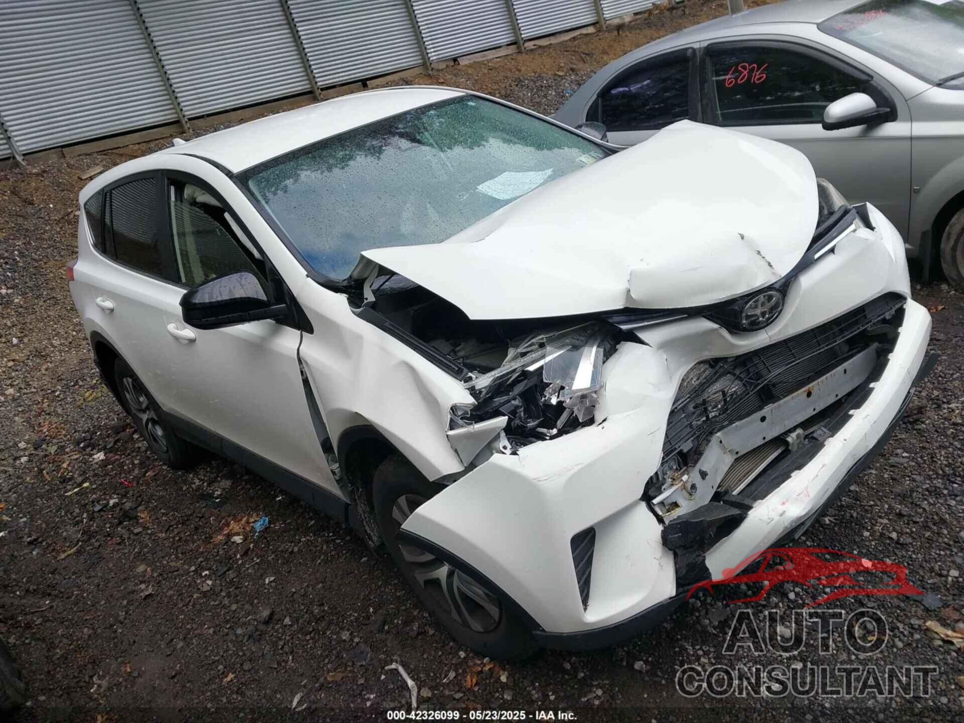 TOYOTA RAV4 2018 - JTMBFREV5JJ727985