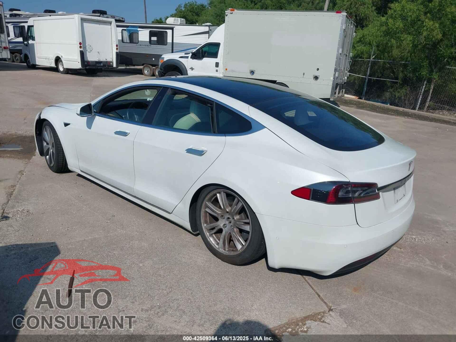 TESLA MODEL S 2020 - 5YJSA1E29LF389023