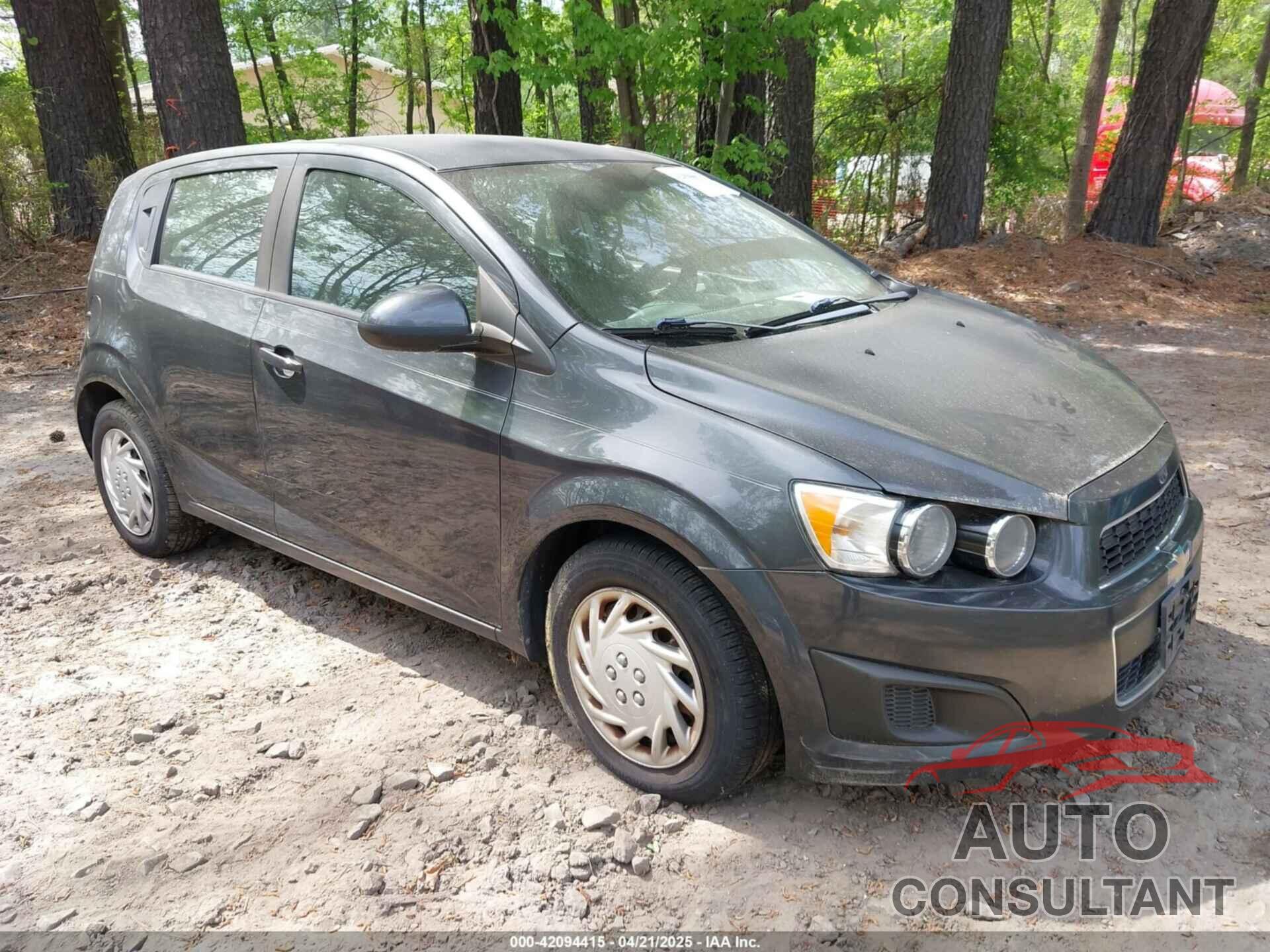 CHEVROLET SONIC 2016 - 1G1JA6SH2G4167608