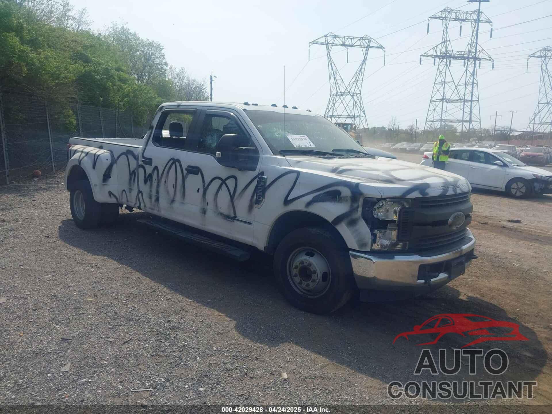 FORD F-350 2019 - 1FT8W3CT5KEF10102