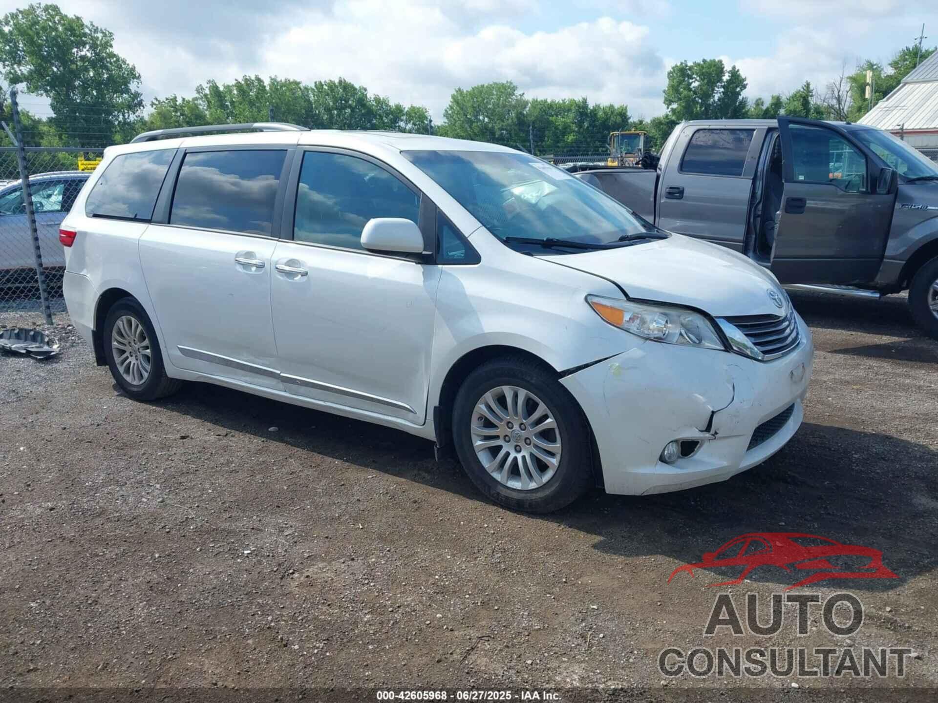 TOYOTA SIENNA 2016 - 5TDYK3DC4GS748888