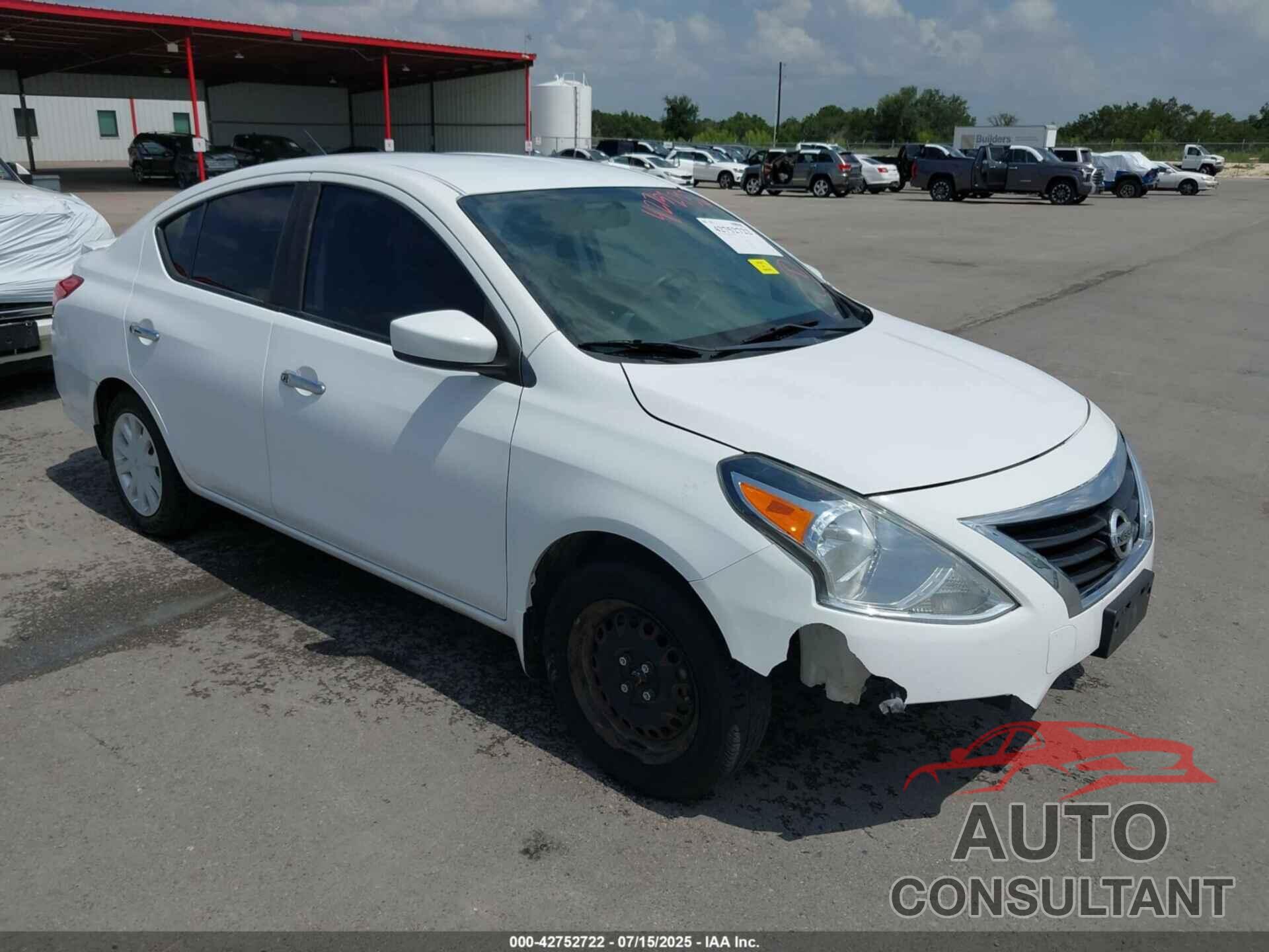 NISSAN VERSA 2017 - 3N1CN7AP1HK471343