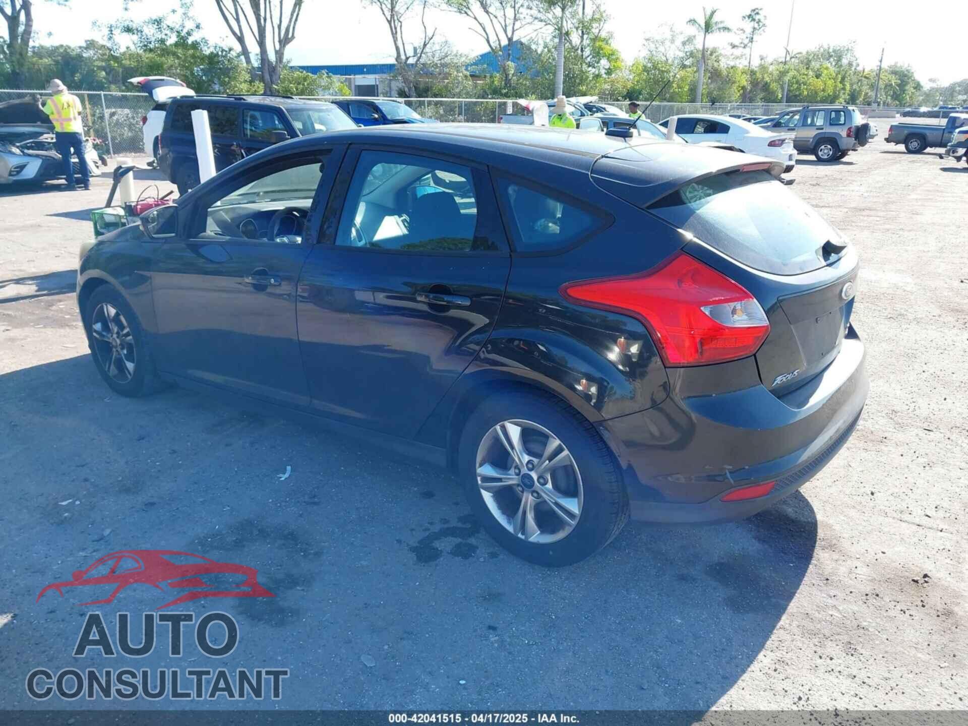 FORD FOCUS 2014 - 1FADP3K25EL161324