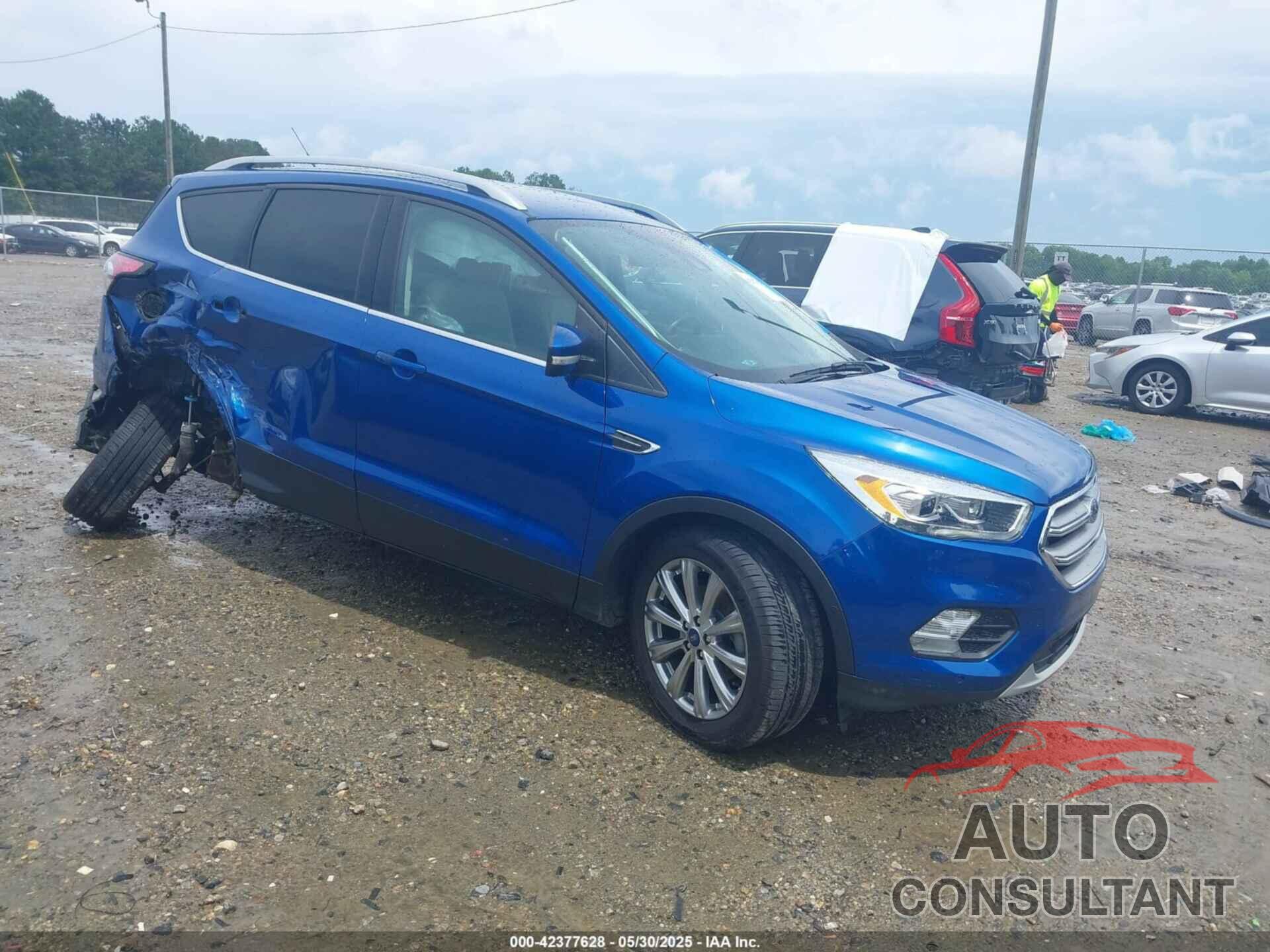 FORD ESCAPE 2017 - 1FMCU0JD4HUC22768
