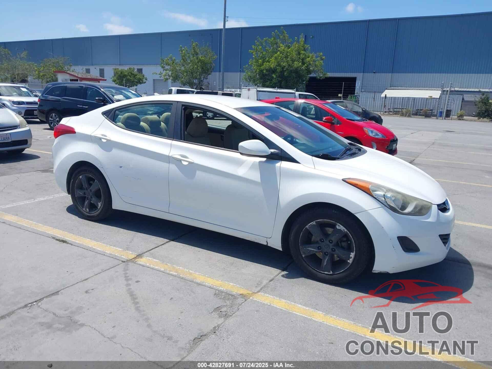 HYUNDAI ELANTRA 2013 - 5NPDH4AE8DH307940