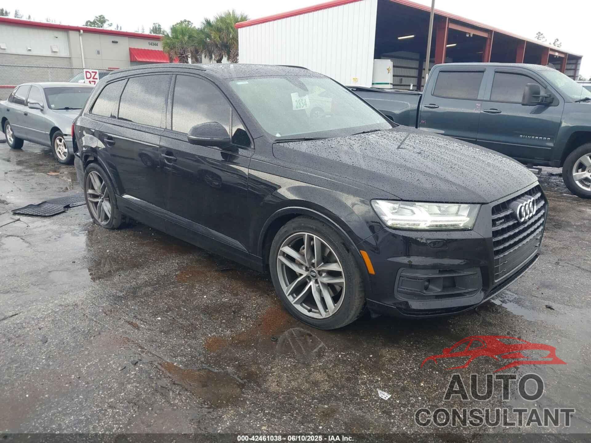 AUDI Q7 2018 - WA1VAAF73JD013763