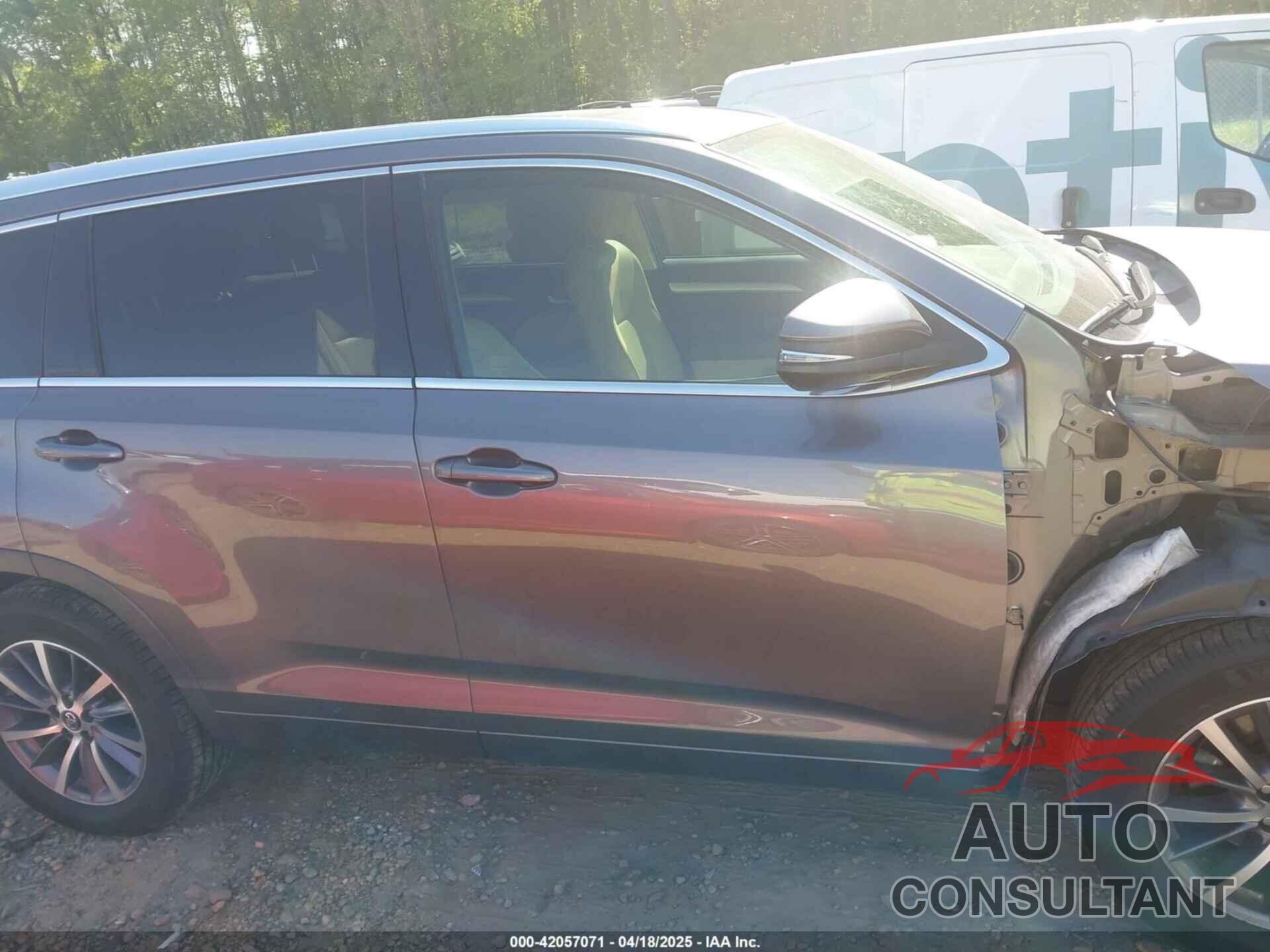 TOYOTA HIGHLANDER 2017 - 5TDKZRFHXHS523583