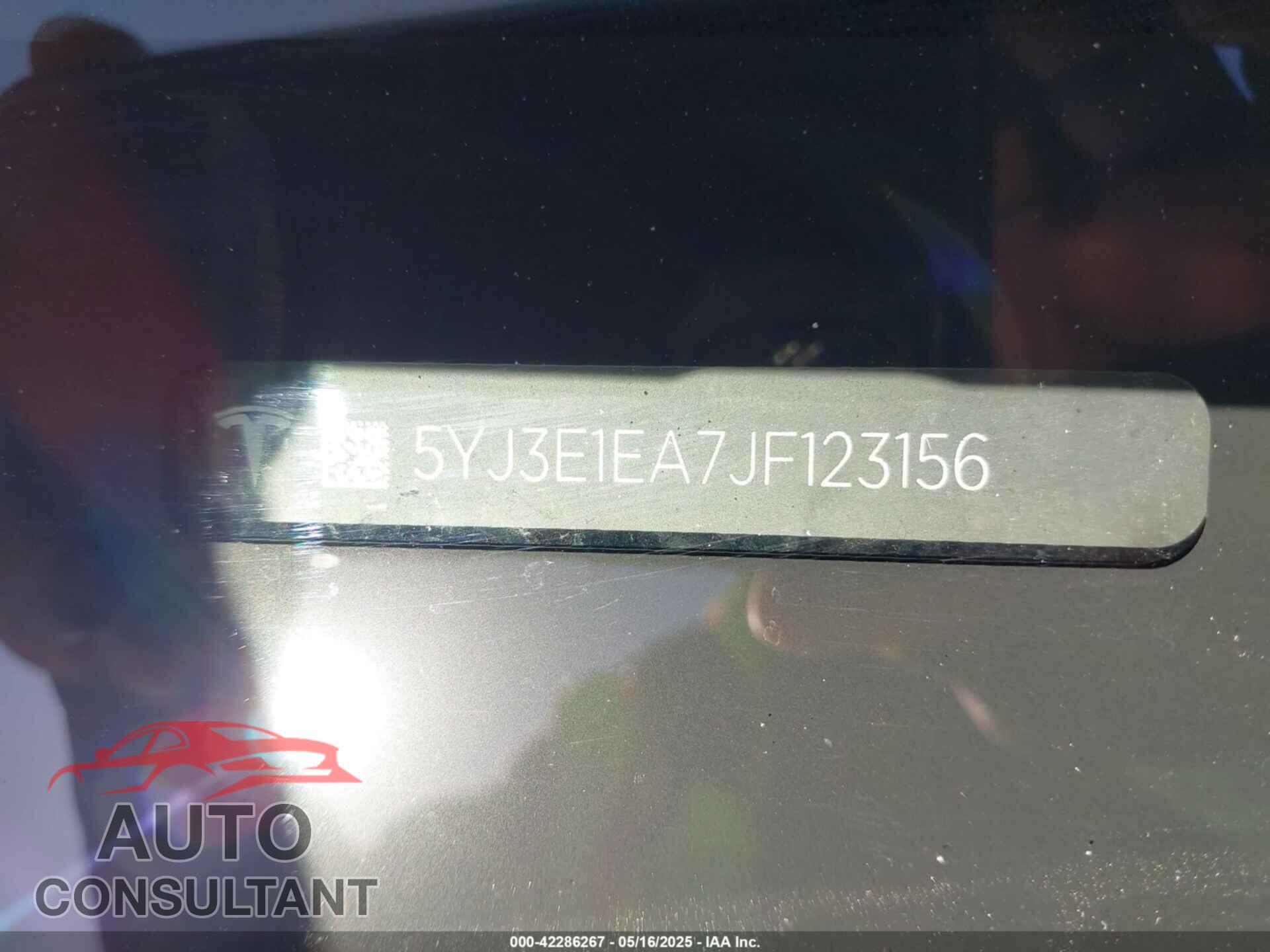 TESLA MODEL 3 2018 - 5YJ3E1EA7JF123156