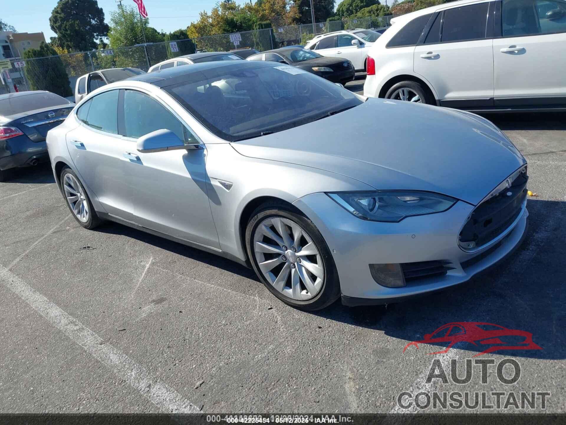 TESLA MODEL S 2015 - 5YJSA1S27FF086119