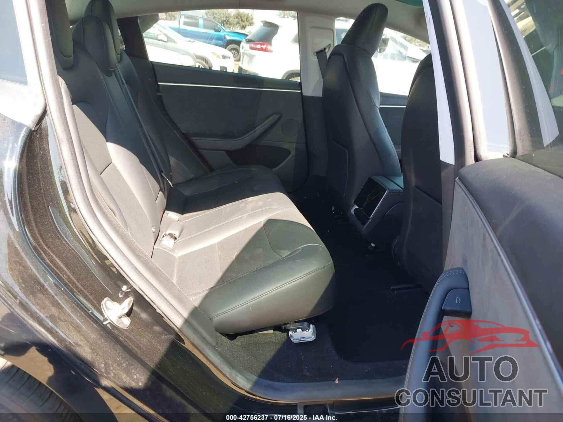 TESLA MODEL 3 2024 - 5YJ3E1EB6RF736731