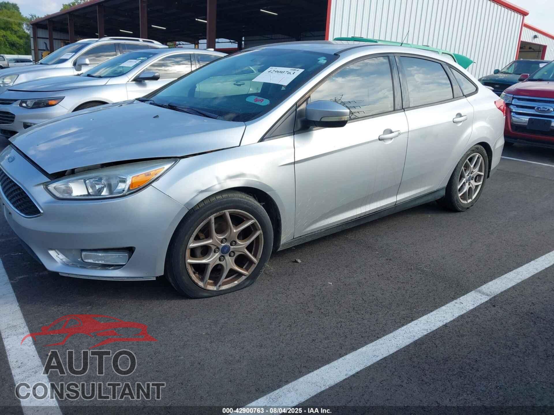 FORD FOCUS 2015 - 1FADP3F25FL218746