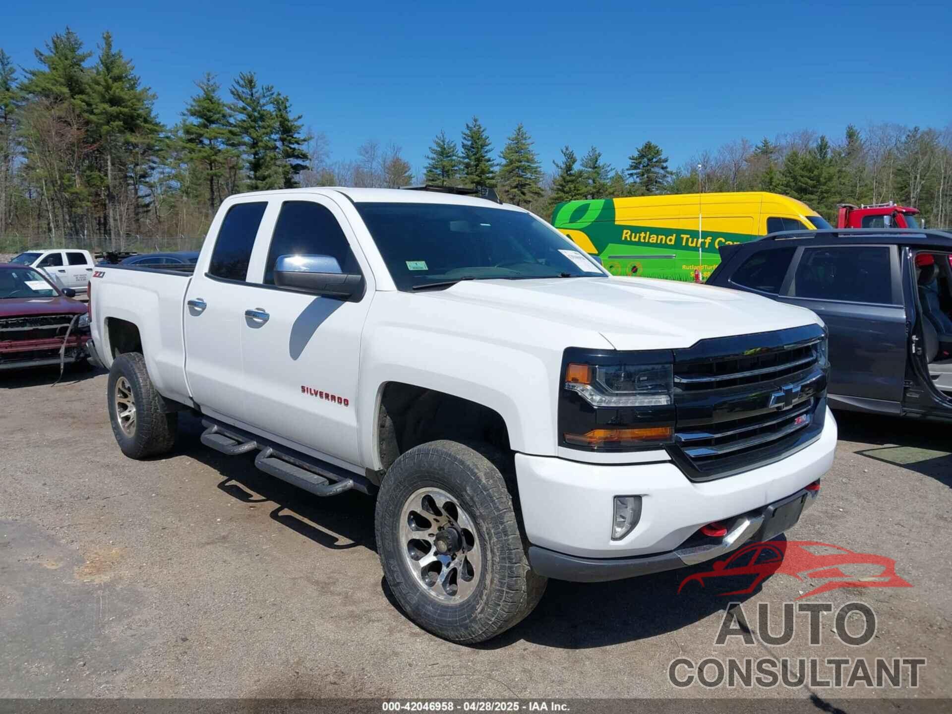 CHEVROLET SILVERADO 1500 2017 - 1GCVKREC7HZ372689