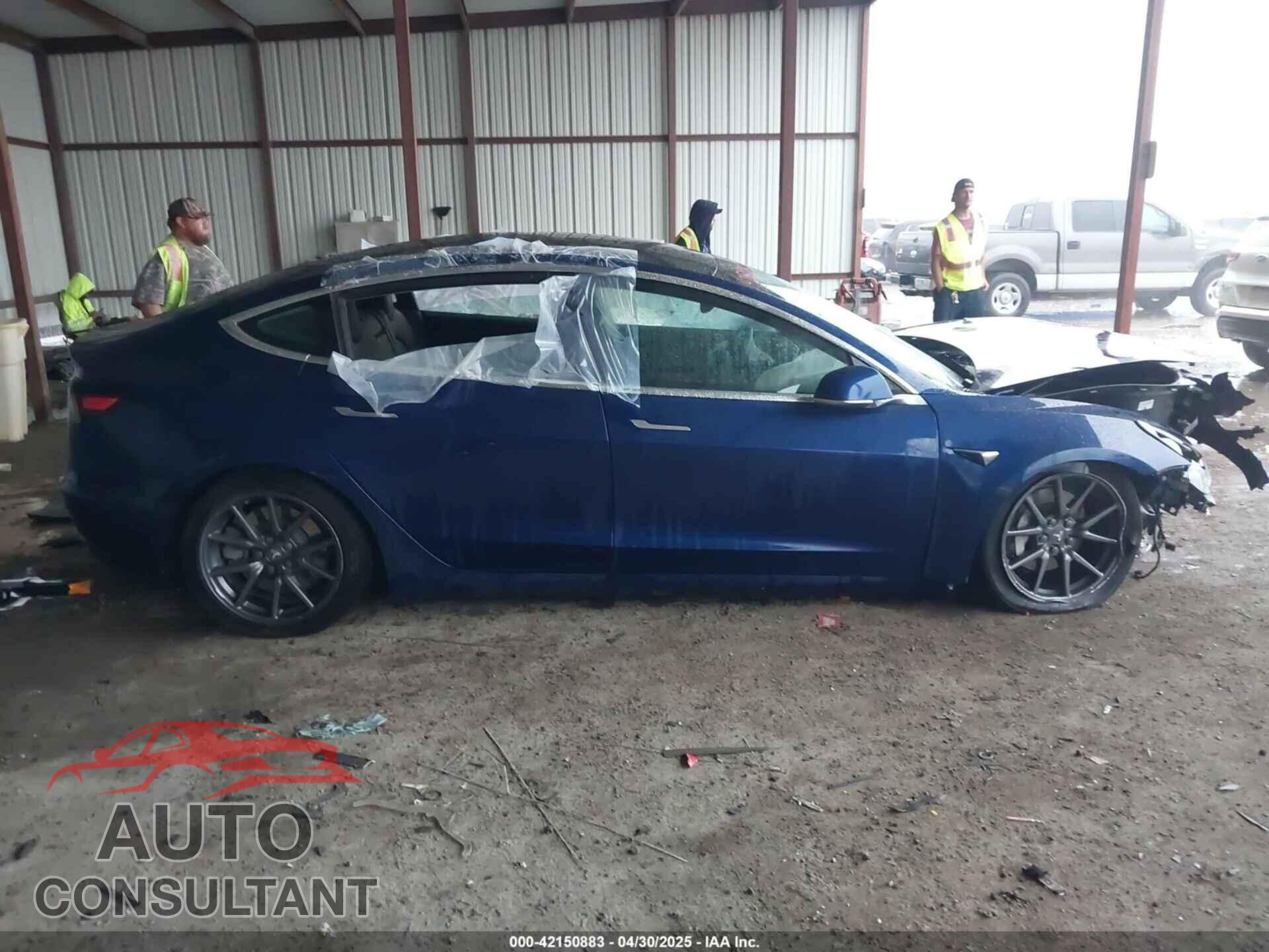 TESLA MODEL 3 2019 - 5YJ3E1EB4KF497637