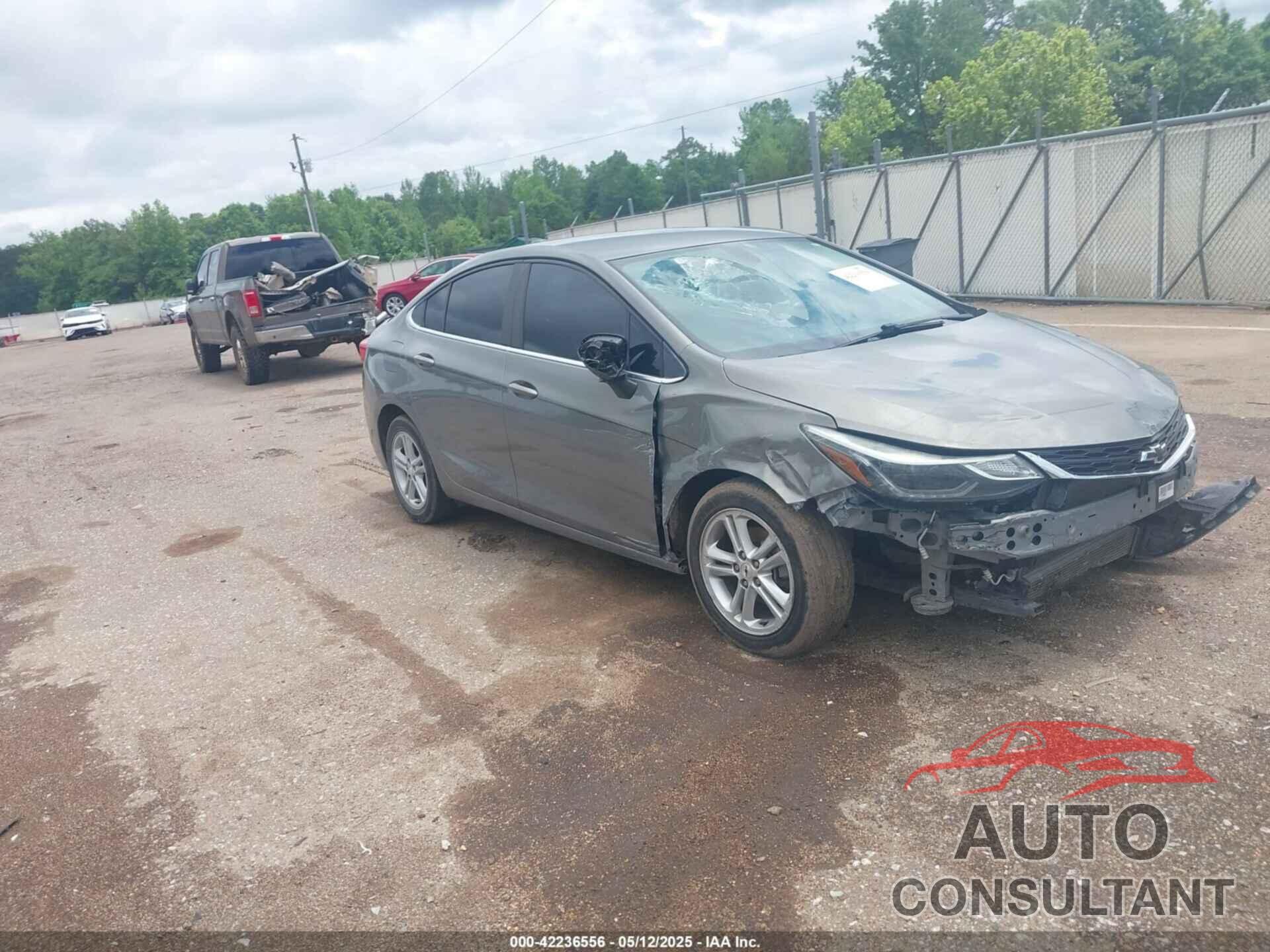 CHEVROLET CRUZE 2017 - 1G1BE5SM1H7140240
