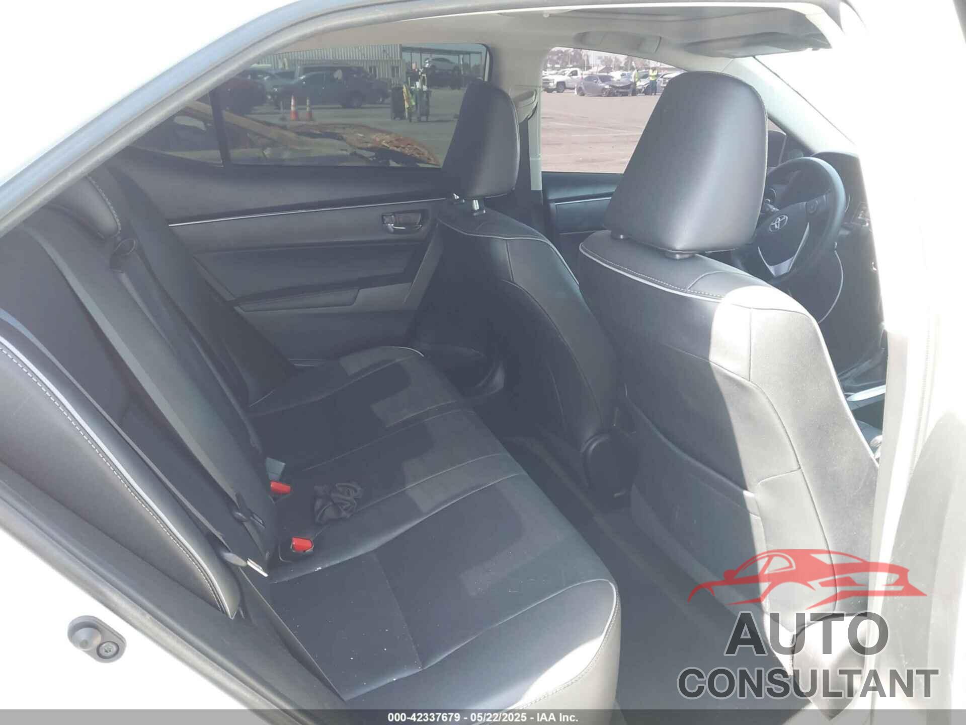 TOYOTA COROLLA 2018 - 5YFBURHE1JP813372