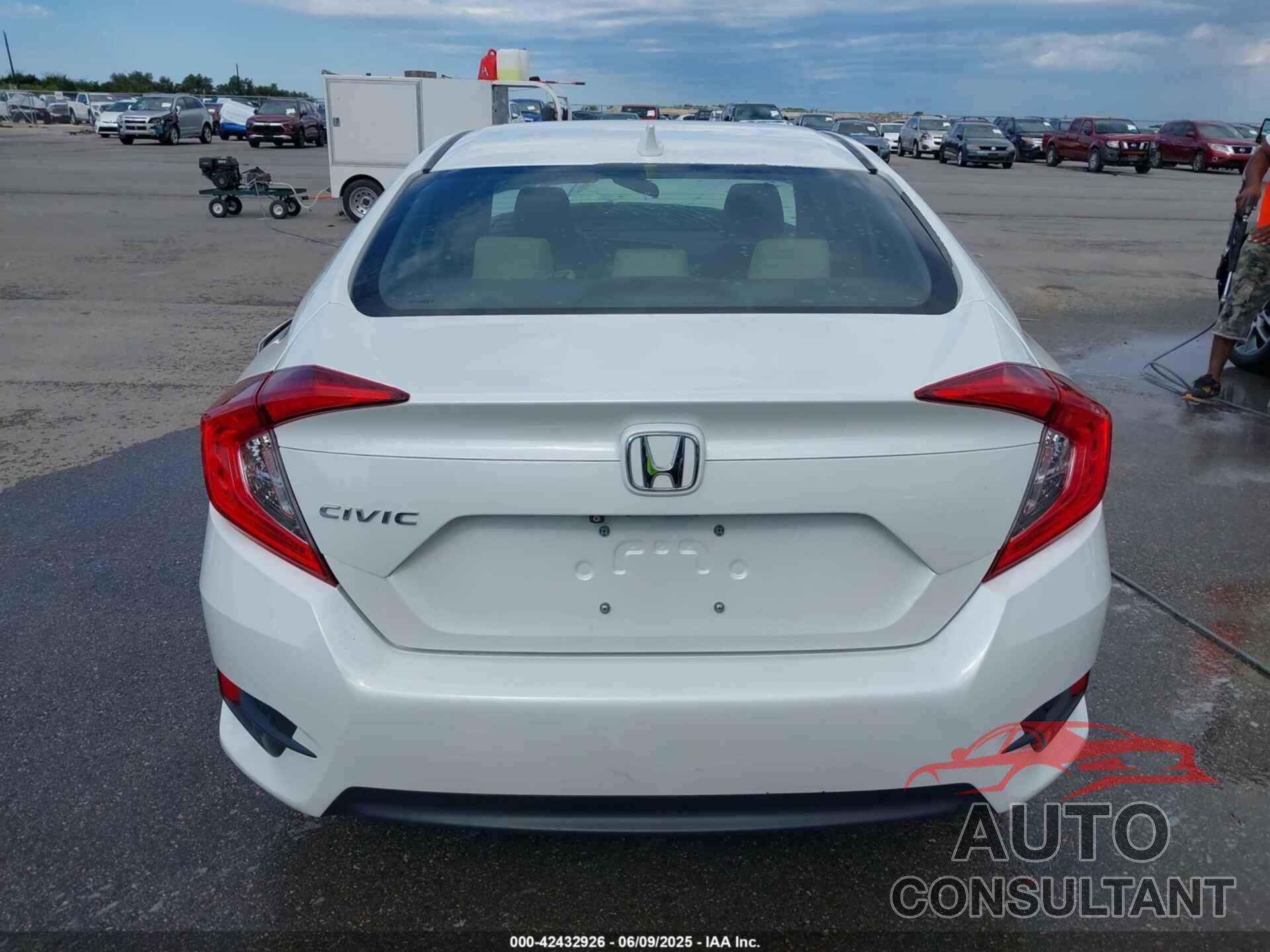 HONDA CIVIC 2017 - 19XFC2F71HE040723