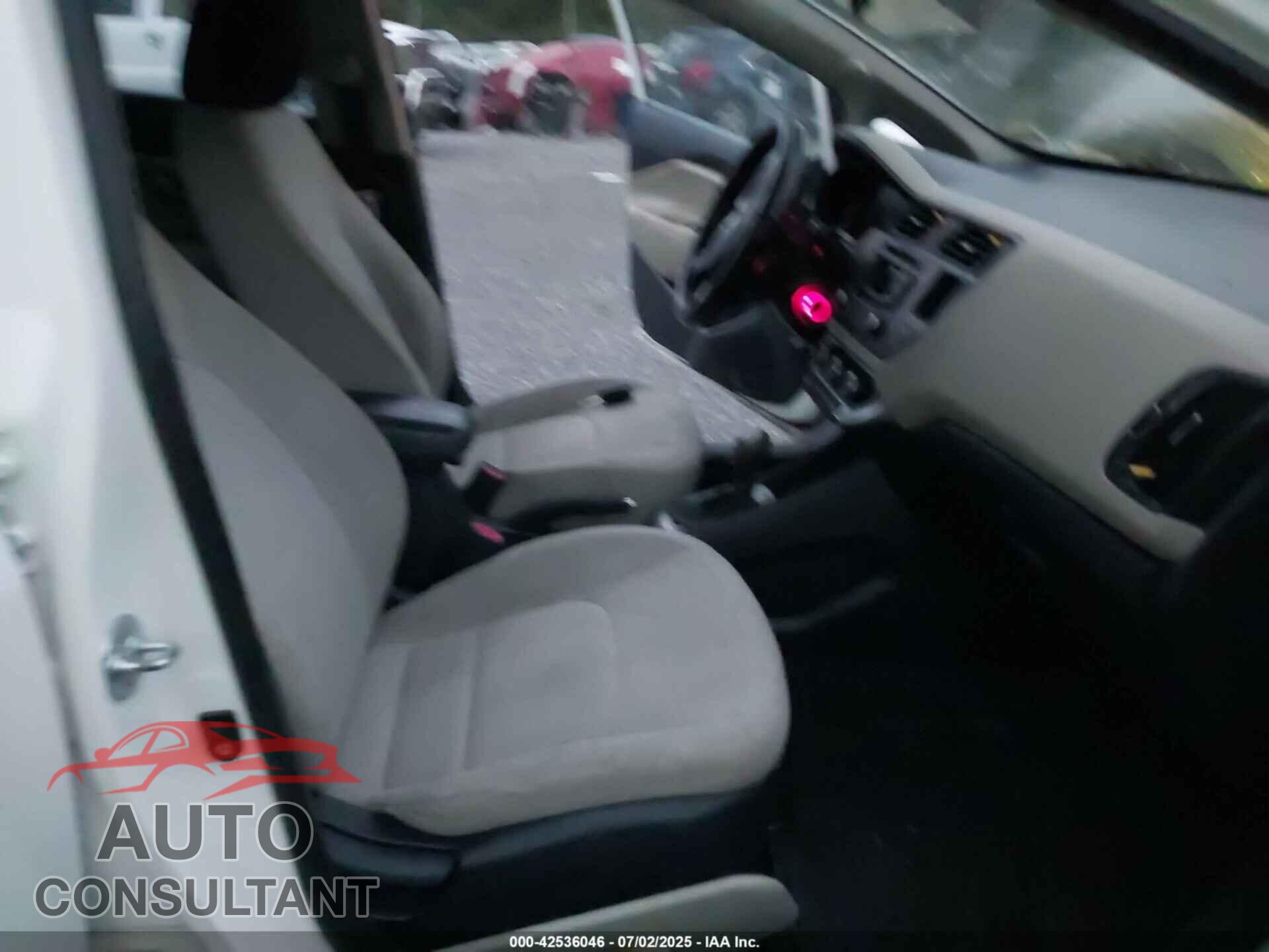 KIA RIO5 2012 - KNADN5A3XC6012437