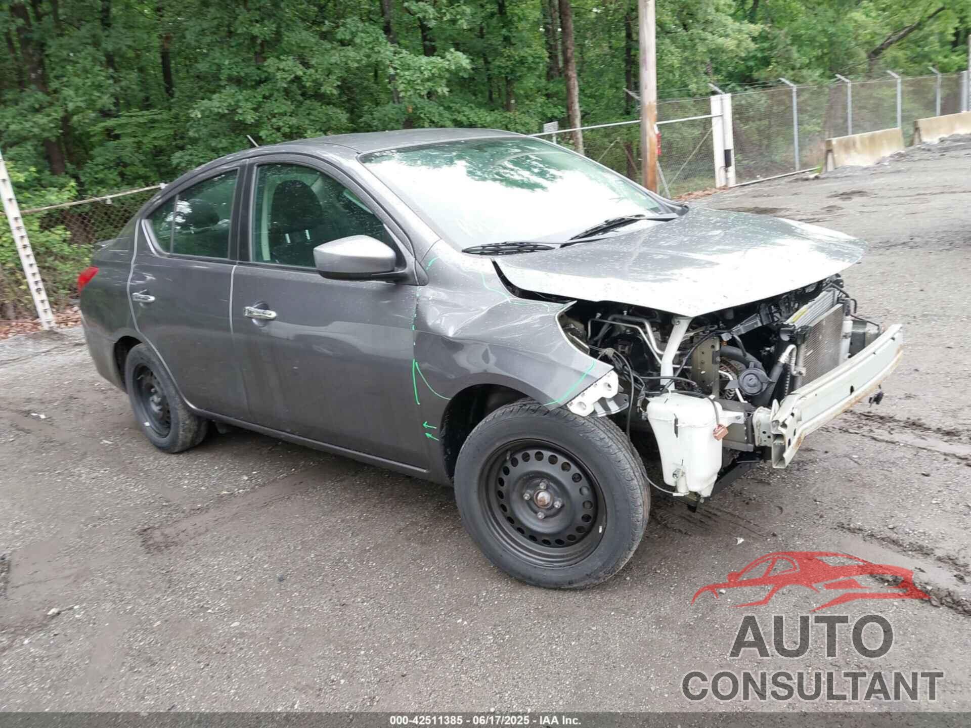 NISSAN VERSA 2018 - 3N1CN7AP0JL881678