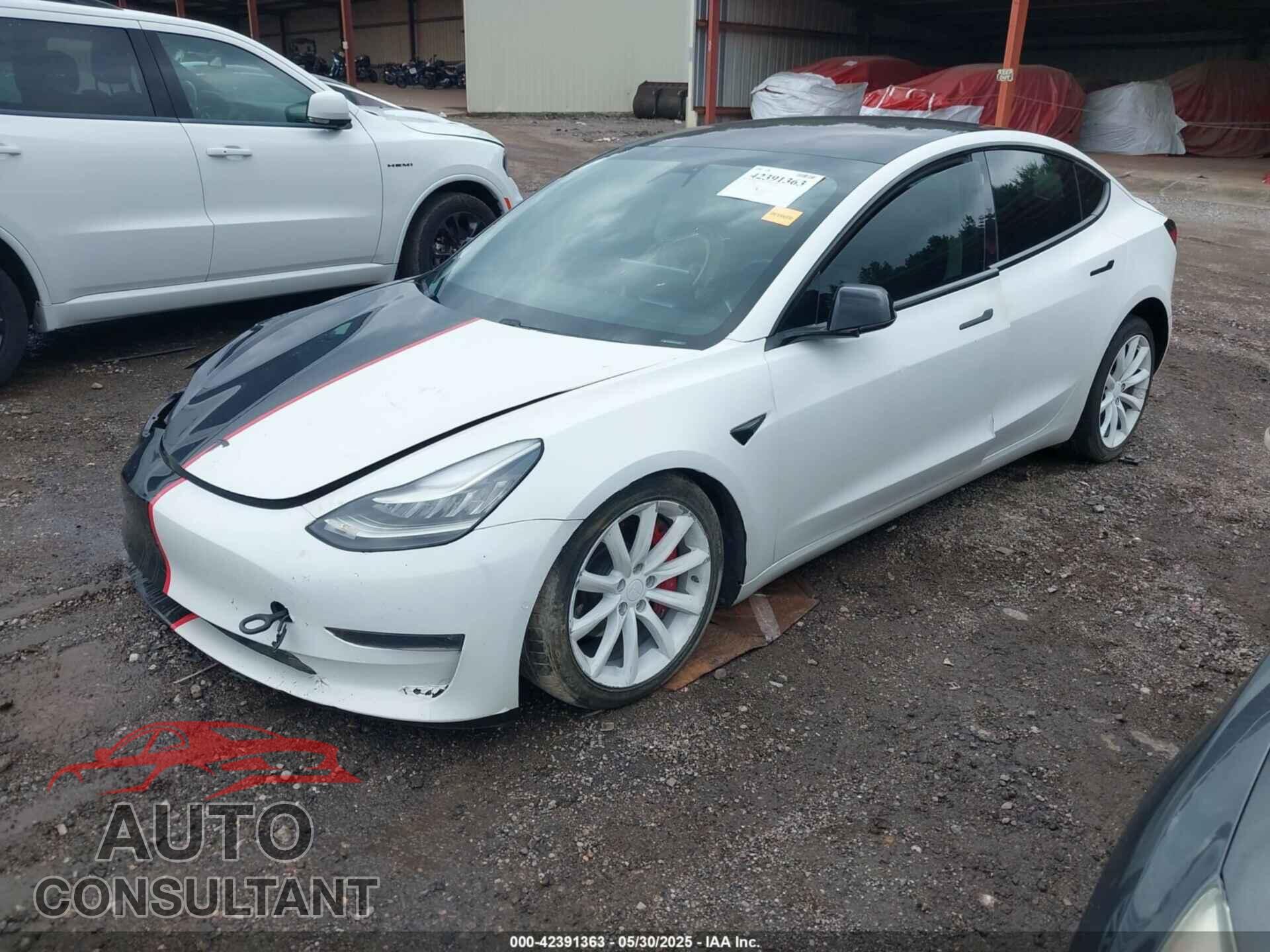TESLA MODEL 3 2018 - 5YJ3E1EB3JF144367