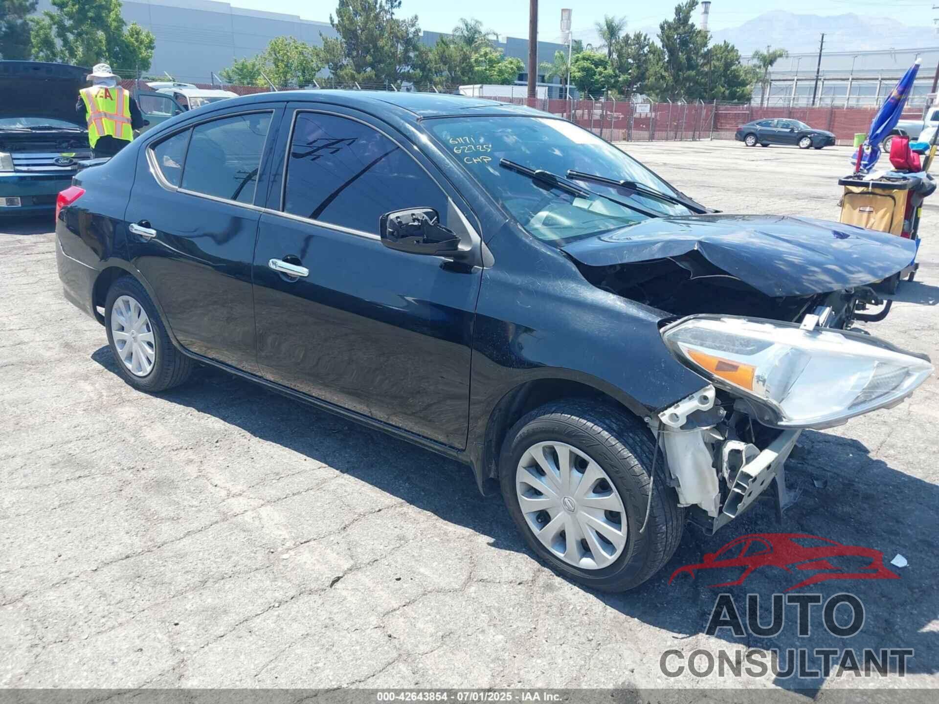 NISSAN VERSA 2015 - 3N1CN7AP0FL810942