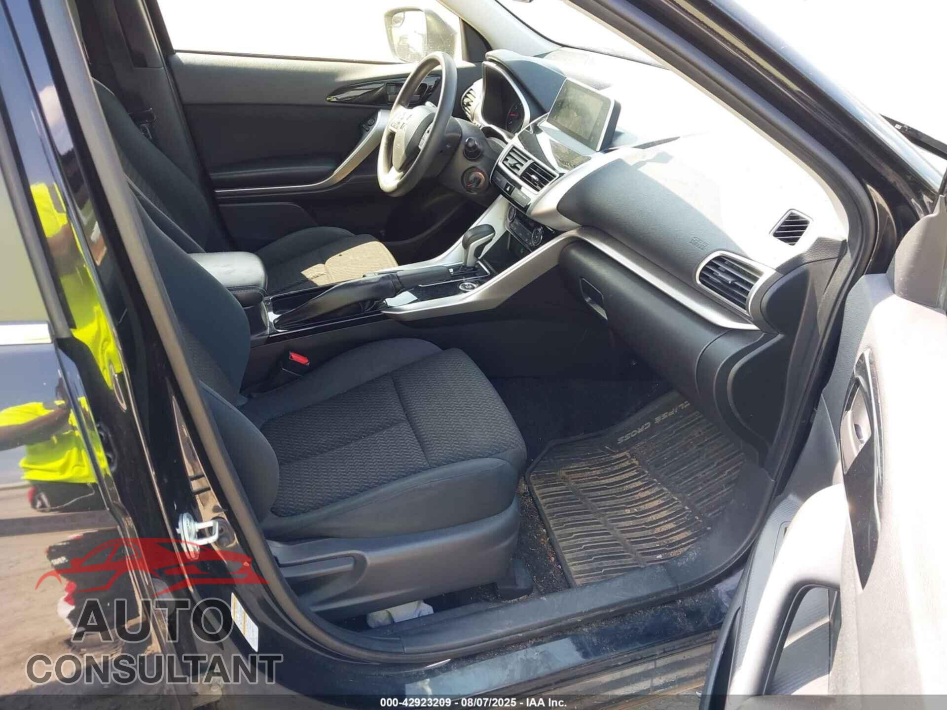 MITSUBISHI ECLIPSE CROSS 2018 - JA4AT4AA3JZ067287
