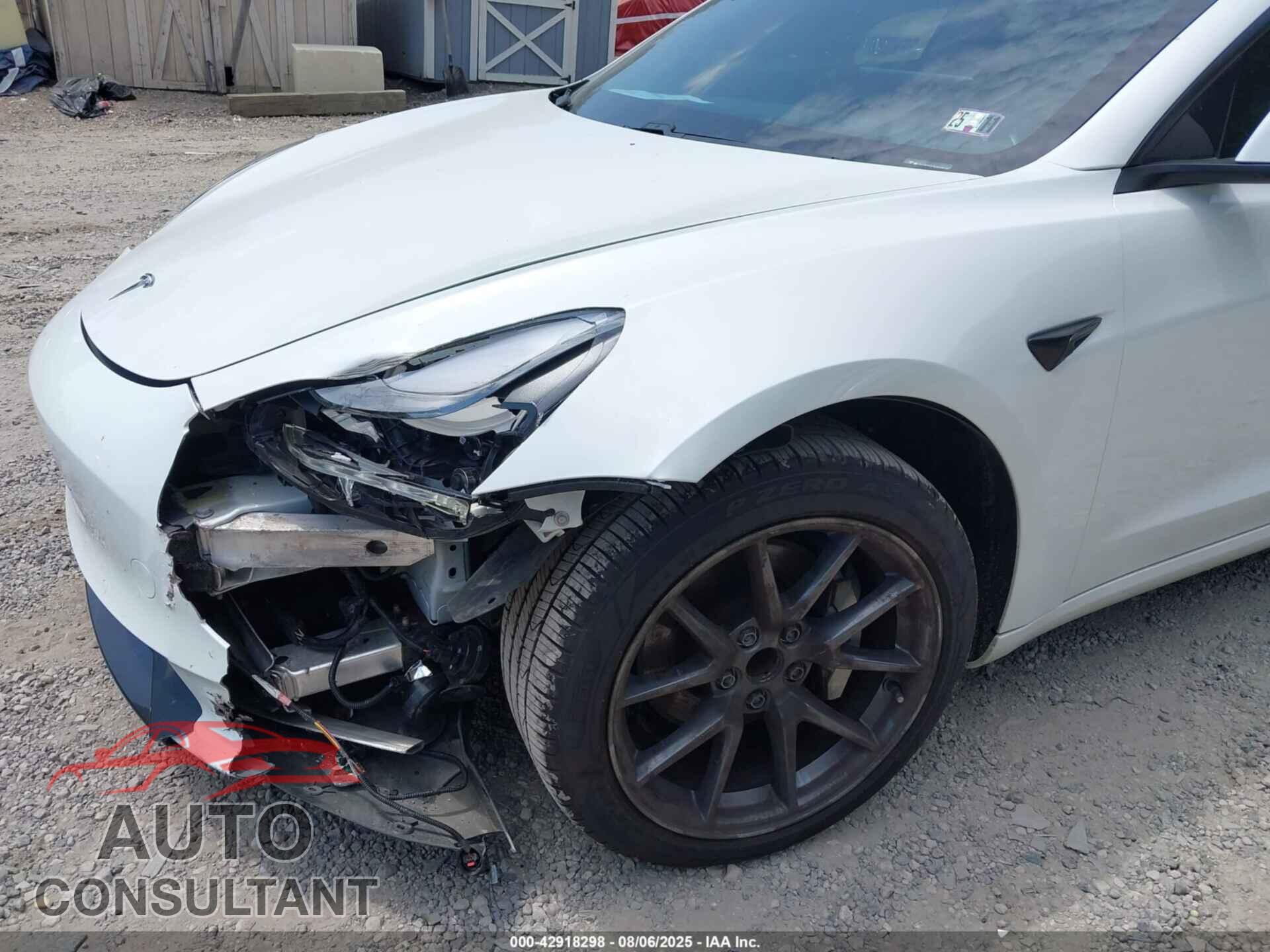 TESLA MODEL 3 2021 - 5YJ3E1EA3MF045351