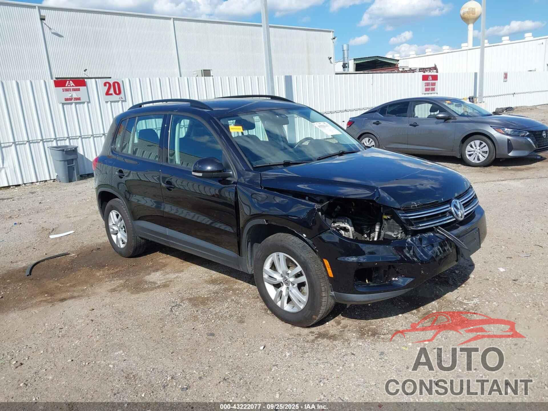 VOLKSWAGEN TIGUAN 2016 - WVGAV7AX5GW607265