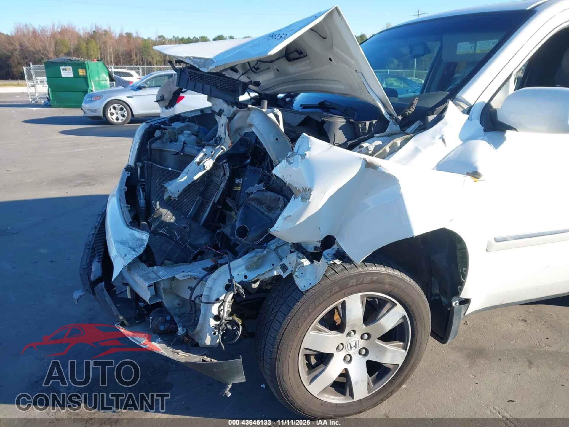 HONDA PILOT 2015 - 5FNYF4H99FB017434