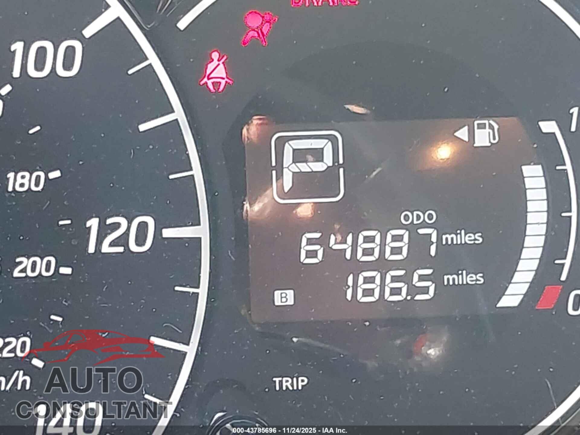 NISSAN VERSA NOTE 2017 - 3N1CE2CP3HL381623