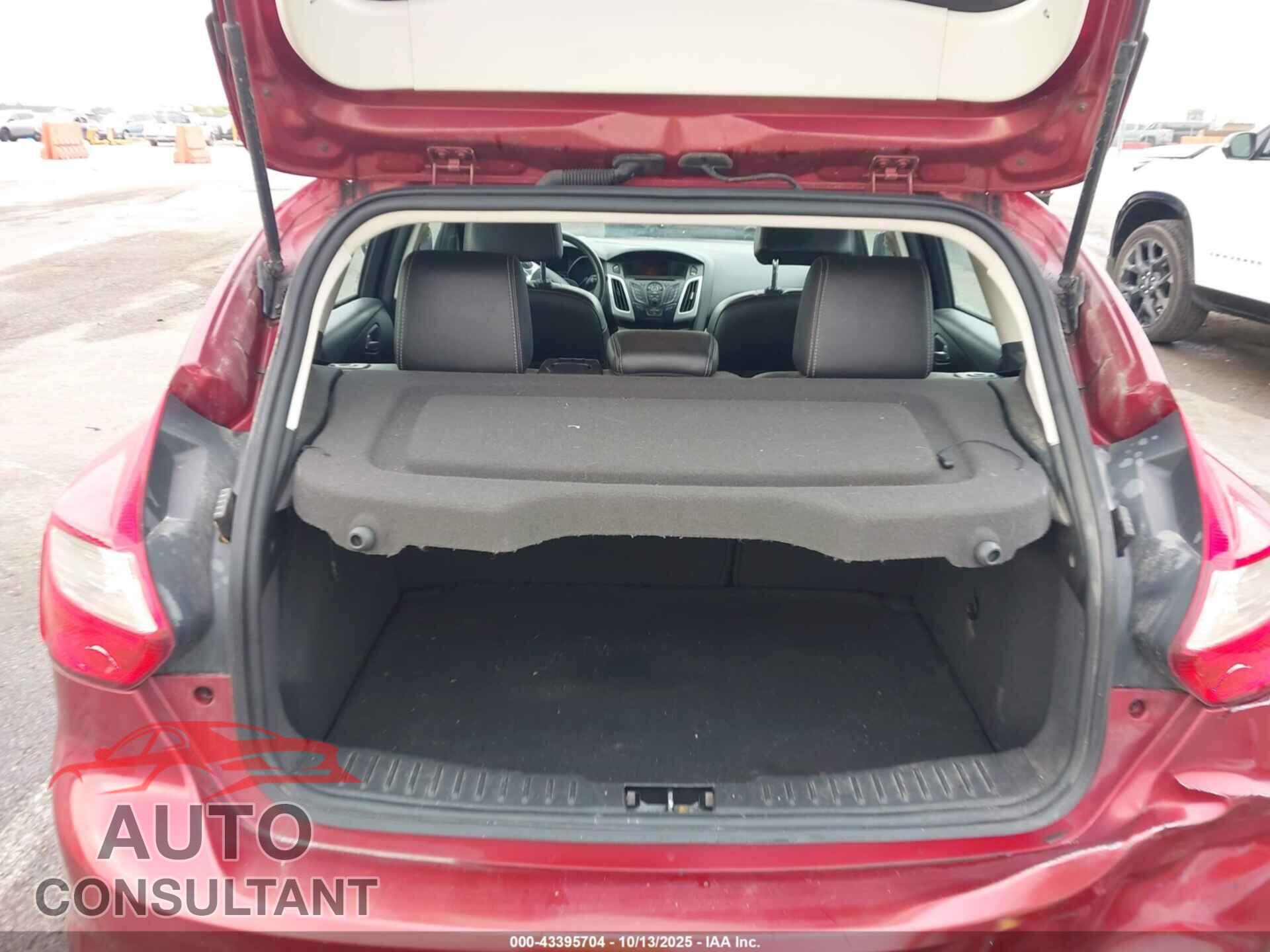 FORD FOCUS 2014 - 1FADP3K28EL318330