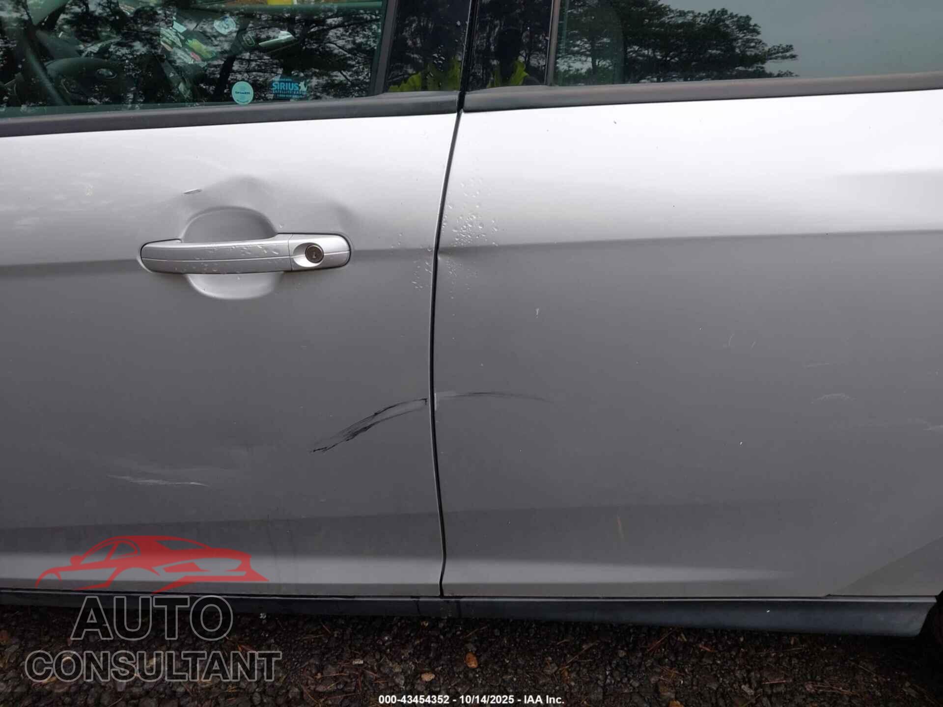 FORD FOCUS 2016 - 1FADP3K26GL271236