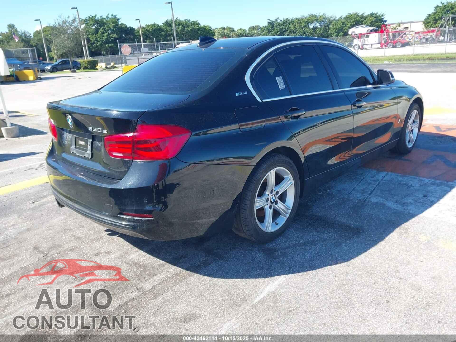 BMW 330E 2017 - WBA8E1C39HA158808