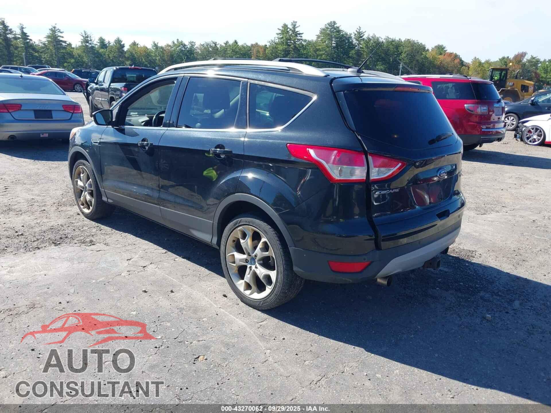 FORD ESCAPE 2013 - 1FMCU9J92DUA97103
