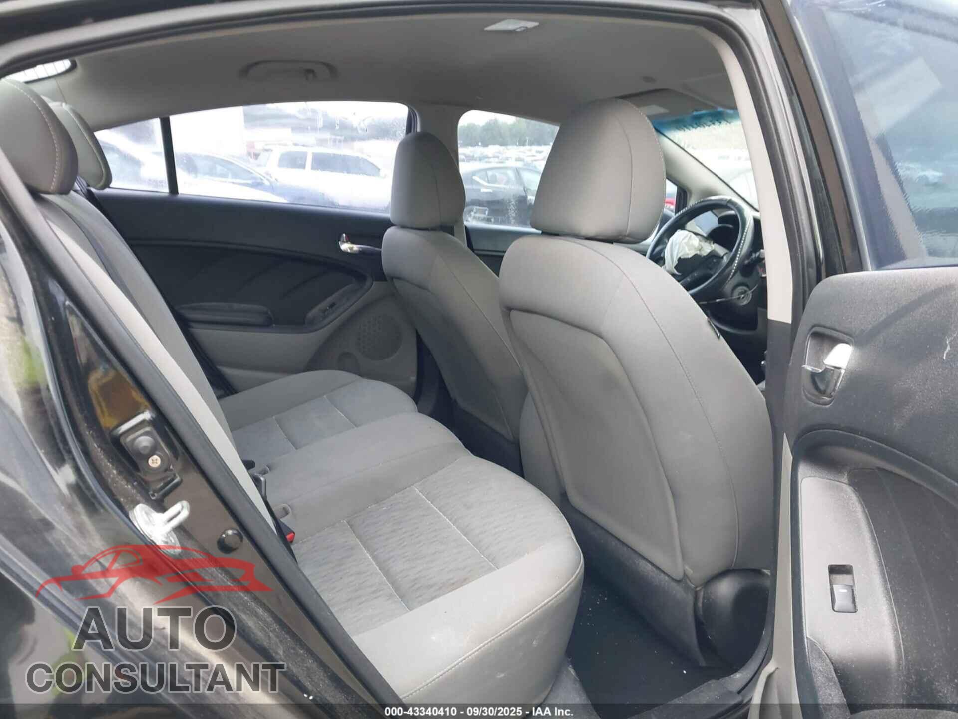 KIA FORTE 2015 - KNAFK4A63F5368440