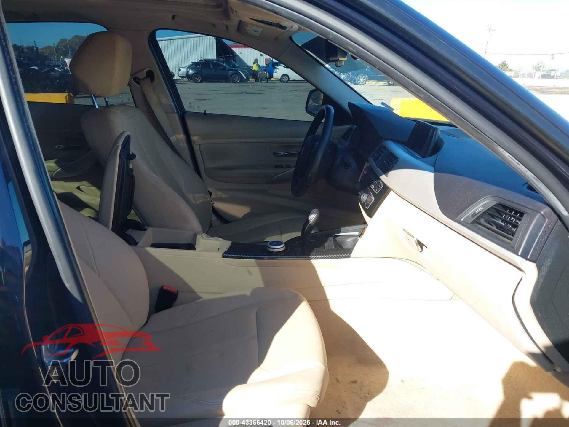 BMW 320I 2016 - WBA8E1G5XGNU11637