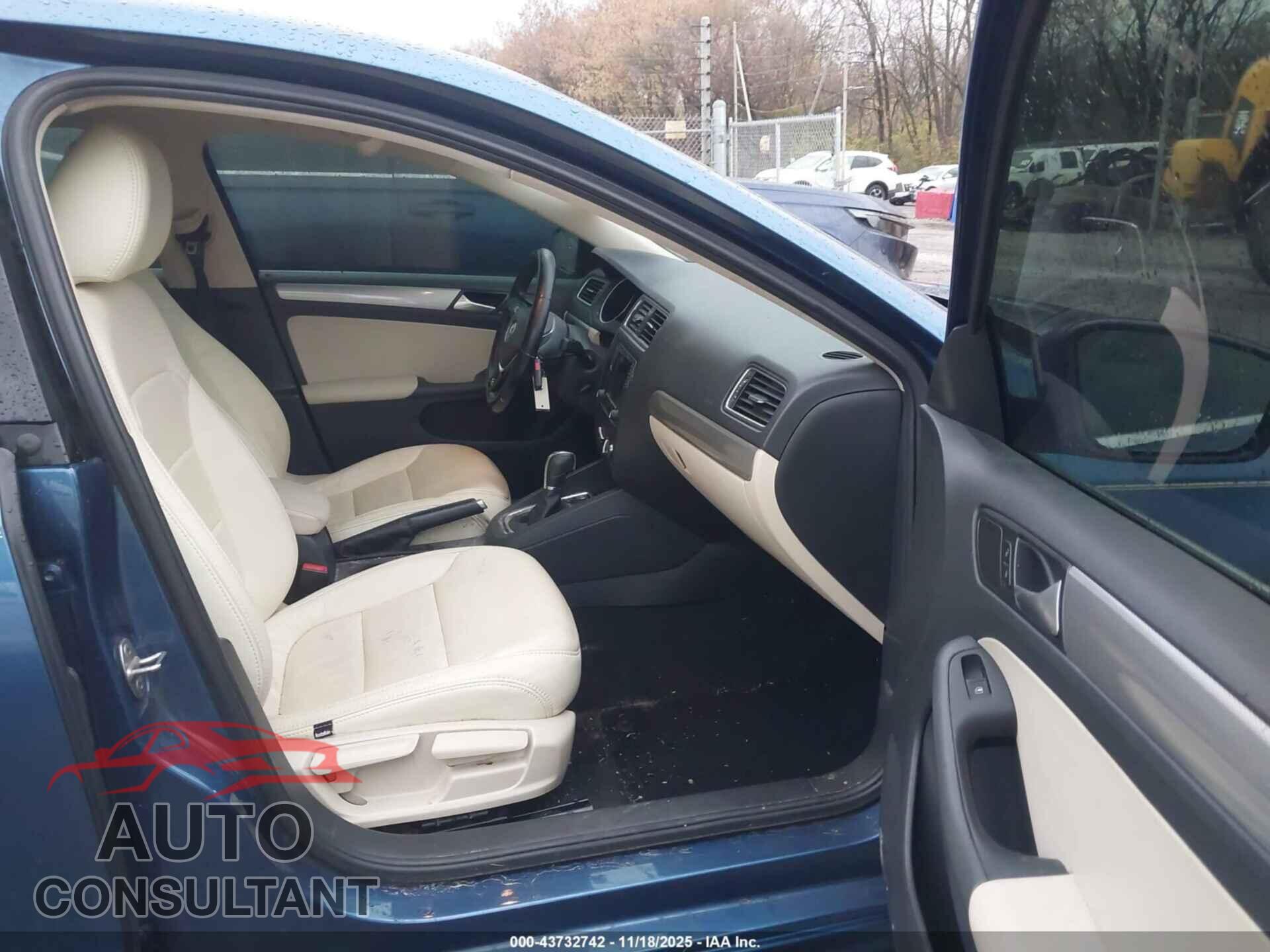 VOLKSWAGEN JETTA 2017 - 3VWDB7AJ4HM387539